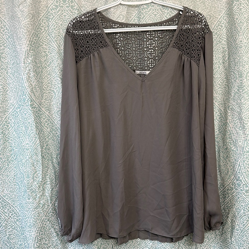 Ricki’s Grey/Gray Boho Pleated Crochet Blouse Size 18